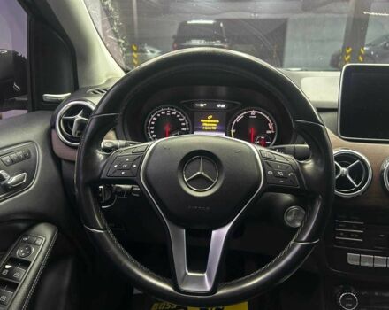 Черный Мерседес Б-класс, объемом двигателя 0 л и пробегом 116 тыс. км за 10300 $, фото 12 на Automoto.ua