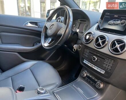 Чорний Мерседес Б-клас, об'ємом двигуна 0 л та пробігом 120 тис. км за 12500 $, фото 7 на Automoto.ua