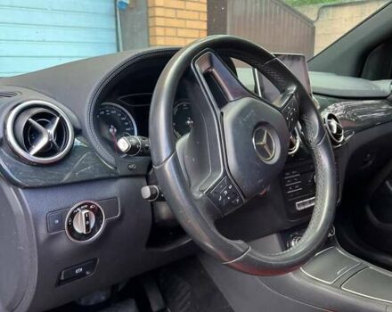 Чорний Мерседес Б-клас, об'ємом двигуна 0 л та пробігом 193 тис. км за 10500 $, фото 11 на Automoto.ua