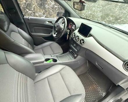 Черный Мерседес Б-класс, объемом двигателя 0 л и пробегом 88 тыс. км за 11000 $, фото 8 на Automoto.ua