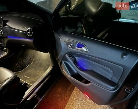 Чорний Мерседес Б-клас, об'ємом двигуна 0 л та пробігом 130 тис. км за 11000 $, фото 18 на Automoto.ua