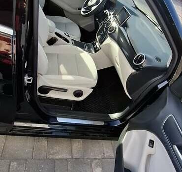 Черный Мерседес Б-класс, объемом двигателя 0 л и пробегом 140 тыс. км за 8799 $, фото 3 на Automoto.ua