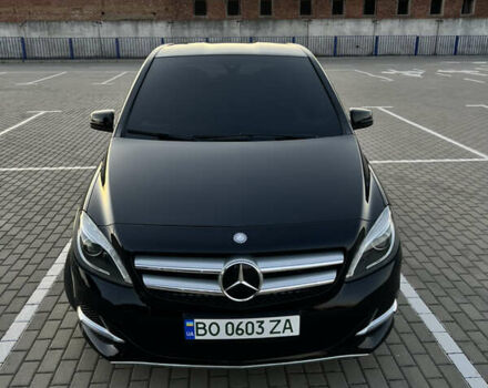 Черный Мерседес Б-класс, объемом двигателя 0 л и пробегом 114 тыс. км за 9900 $, фото 3 на Automoto.ua