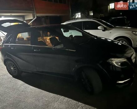 Чорний Мерседес Б-клас, об'ємом двигуна 0 л та пробігом 130 тис. км за 11000 $, фото 19 на Automoto.ua