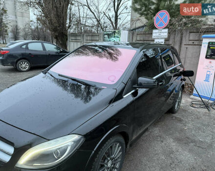 Черный Мерседес Б-класс, объемом двигателя 0 л и пробегом 66 тыс. км за 13500 $, фото 3 на Automoto.ua