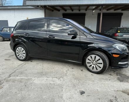 Черный Мерседес Б-класс, объемом двигателя 0 л и пробегом 190 тыс. км за 10200 $, фото 1 на Automoto.ua