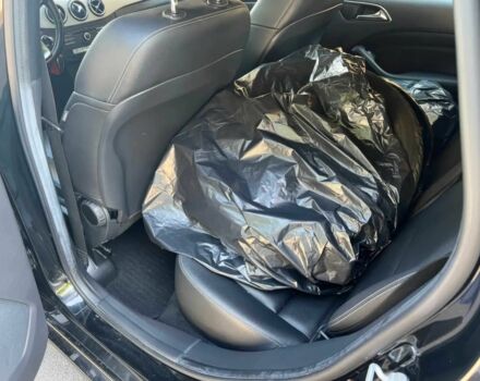 Черный Мерседес Б-класс, объемом двигателя 2 л и пробегом 70 тыс. км за 10200 $, фото 10 на Automoto.ua