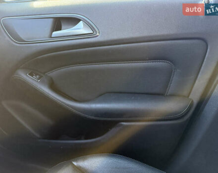 Черный Мерседес Б-класс, объемом двигателя 0 л и пробегом 120 тыс. км за 9499 $, фото 31 на Automoto.ua