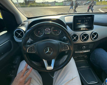 Черный Мерседес Б-класс, объемом двигателя 0 л и пробегом 74 тыс. км за 10300 $, фото 8 на Automoto.ua