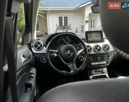 Черный Мерседес Б-класс, объемом двигателя 0 л и пробегом 74 тыс. км за 10300 $, фото 6 на Automoto.ua