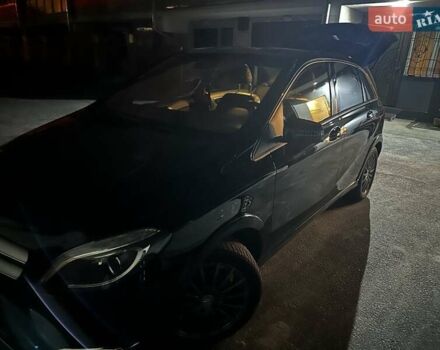 Чорний Мерседес Б-клас, об'ємом двигуна 0 л та пробігом 130 тис. км за 11000 $, фото 16 на Automoto.ua