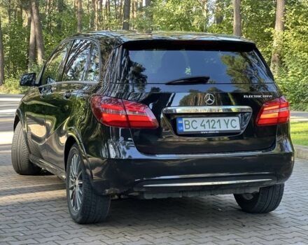 Чорний Мерседес Б-клас, об'ємом двигуна 0 л та пробігом 122 тис. км за 8999 $, фото 2 на Automoto.ua