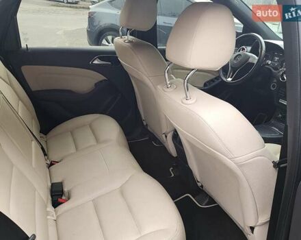 Чорний Мерседес Б-клас, об'ємом двигуна 0 л та пробігом 80 тис. км за 10200 $, фото 13 на Automoto.ua