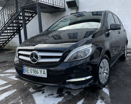 Черный Мерседес Б-класс, объемом двигателя 0 л и пробегом 111 тыс. км за 13000 $, фото 6 на Automoto.ua