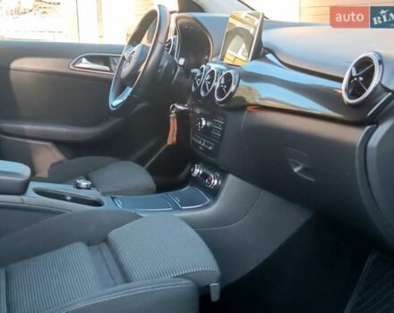 Чорний Мерседес Б-клас, об'ємом двигуна 0 л та пробігом 76 тис. км за 9999 $, фото 52 на Automoto.ua