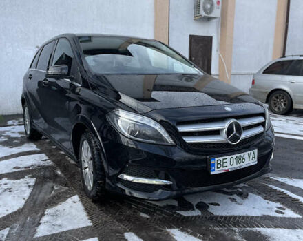 Черный Мерседес Б-класс, объемом двигателя 0 л и пробегом 111 тыс. км за 13000 $, фото 5 на Automoto.ua