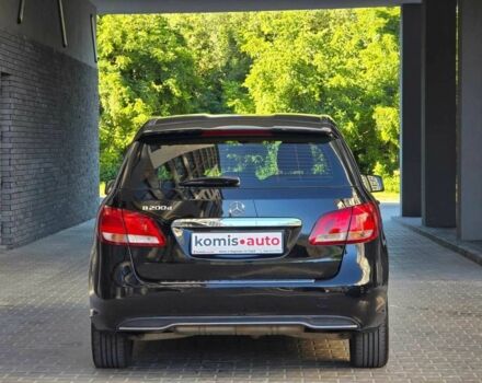 Черный Мерседес Б-класс, объемом двигателя 2.2 л и пробегом 105 тыс. км за 14099 $, фото 11 на Automoto.ua