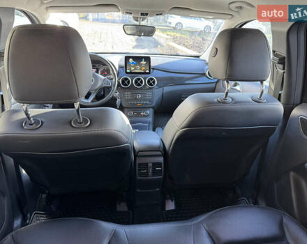 Чорний Мерседес Б-клас, об'ємом двигуна 0 л та пробігом 85 тис. км за 9999 $, фото 24 на Automoto.ua