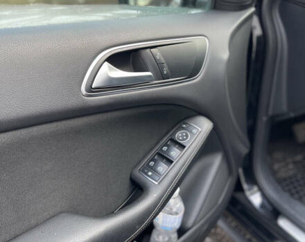 Черный Мерседес Б-класс, объемом двигателя 0 л и пробегом 111 тыс. км за 13000 $, фото 17 на Automoto.ua