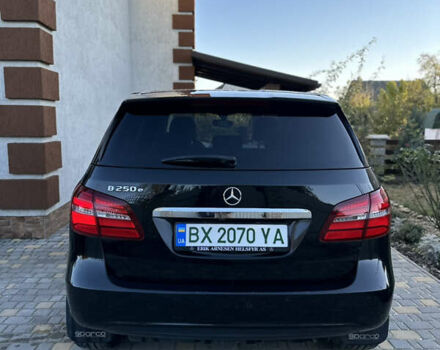 Черный Мерседес Б-класс, объемом двигателя 0 л и пробегом 90 тыс. км за 10900 $, фото 5 на Automoto.ua