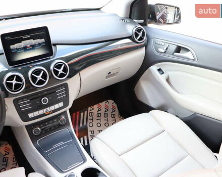 Мерседес Б-класс 2016 в Львове на Automoto.ua Черный Мерседес Б-класс, объемом двигателя 0 л и пробегом 133 тыс. км за 10900 $, фото 39 на Automoto.ua