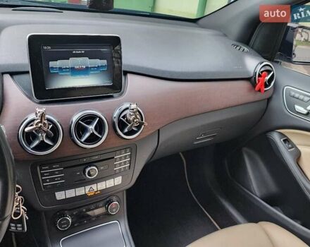 Чорний Мерседес Б-клас, об'ємом двигуна 0 л та пробігом 80 тис. км за 10200 $, фото 9 на Automoto.ua