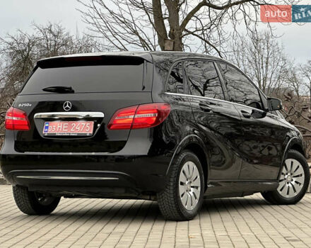 Черный Мерседес Б-класс, объемом двигателя 0 л и пробегом 72 тыс. км за 10550 $, фото 3 на Automoto.ua