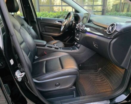 Чорний Мерседес Б-клас, об'ємом двигуна 0 л та пробігом 76 тис. км за 1400 $, фото 8 на Automoto.ua