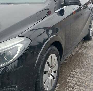 Черный Мерседес Б-класс, объемом двигателя 0 л и пробегом 122 тыс. км за 12291 $, фото 23 на Automoto.ua