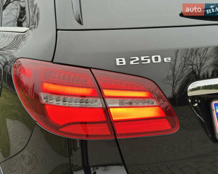 Черный Мерседес Б-класс, объемом двигателя 0 л и пробегом 72 тыс. км за 10550 $, фото 21 на Automoto.ua