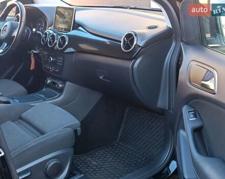 Чорний Мерседес Б-клас, об'ємом двигуна 0 л та пробігом 76 тис. км за 9999 $, фото 53 на Automoto.ua