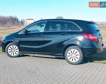 Чорний Мерседес Б-клас, об'ємом двигуна 0 л та пробігом 76 тис. км за 9999 $, фото 13 на Automoto.ua