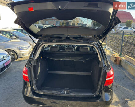 Чорний Мерседес Б-клас, об'ємом двигуна 0 л та пробігом 85 тис. км за 9999 $, фото 23 на Automoto.ua