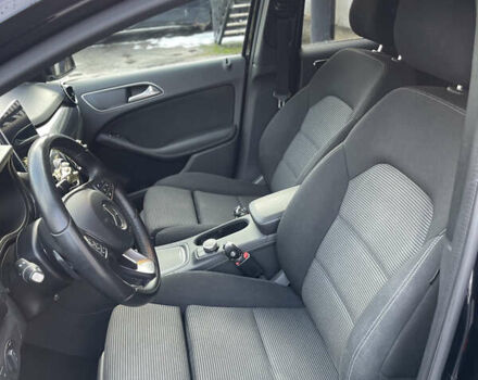 Черный Мерседес Б-класс, объемом двигателя 0 л и пробегом 111 тыс. км за 13000 $, фото 14 на Automoto.ua