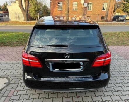 Черный Мерседес Б-класс, объемом двигателя 0 л и пробегом 132 тыс. км за 7500 $, фото 5 на Automoto.ua