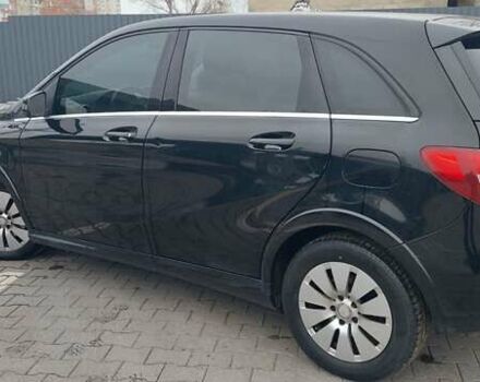 Черный Мерседес Б-класс, объемом двигателя 0 л и пробегом 122 тыс. км за 12291 $, фото 12 на Automoto.ua