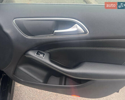 Черный Мерседес Б-класс, объемом двигателя 0 л и пробегом 39 тыс. км за 11000 $, фото 7 на Automoto.ua