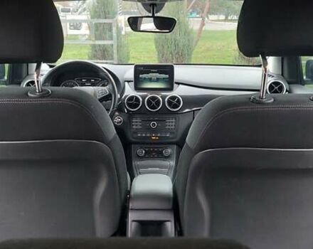 Черный Мерседес Б-класс, объемом двигателя 0 л и пробегом 122 тыс. км за 12291 $, фото 4 на Automoto.ua