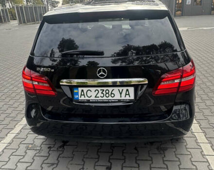 Чорний Мерседес Б-клас, об'ємом двигуна 0 л та пробігом 157 тис. км за 8600 $, фото 4 на Automoto.ua