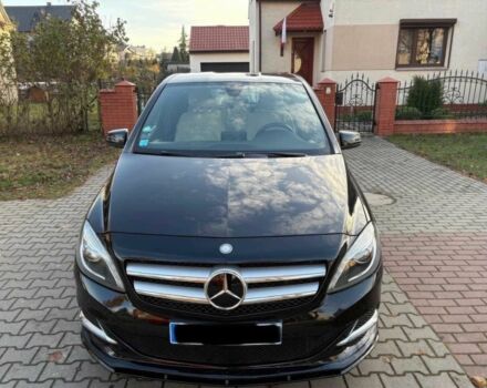 Черный Мерседес Б-класс, объемом двигателя 0 л и пробегом 132 тыс. км за 7500 $, фото 1 на Automoto.ua