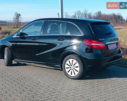 Чорний Мерседес Б-клас, об'ємом двигуна 0 л та пробігом 76 тис. км за 9999 $, фото 23 на Automoto.ua
