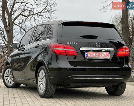 Черный Мерседес Б-класс, объемом двигателя 0 л и пробегом 72 тыс. км за 10550 $, фото 2 на Automoto.ua