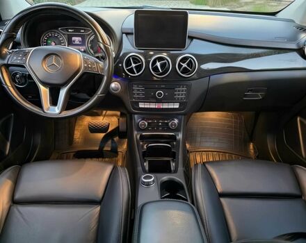 Черный Мерседес Б-класс, объемом двигателя 0 л и пробегом 76 тыс. км за 3500 $, фото 8 на Automoto.ua