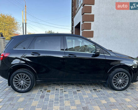 Черный Мерседес Б-класс, объемом двигателя 0 л и пробегом 90 тыс. км за 10900 $, фото 7 на Automoto.ua