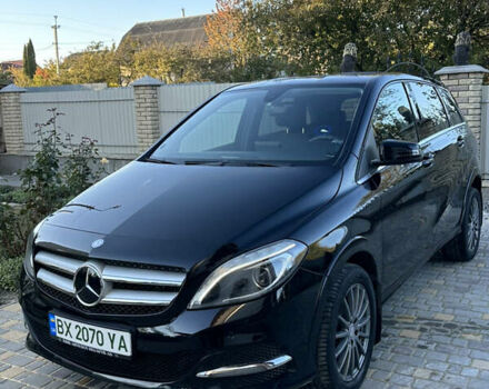 Черный Мерседес Б-класс, объемом двигателя 0 л и пробегом 90 тыс. км за 10900 $, фото 2 на Automoto.ua