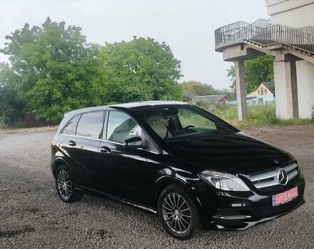 Чорний Мерседес Б-клас, об'ємом двигуна 0 л та пробігом 130 тис. км за 10950 $, фото 17 на Automoto.ua