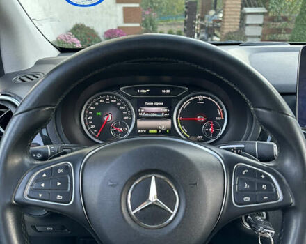 Черный Мерседес Б-класс, объемом двигателя 0 л и пробегом 90 тыс. км за 10900 $, фото 9 на Automoto.ua