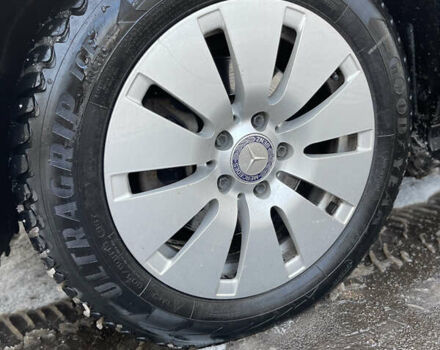 Черный Мерседес Б-класс, объемом двигателя 0 л и пробегом 111 тыс. км за 13000 $, фото 8 на Automoto.ua