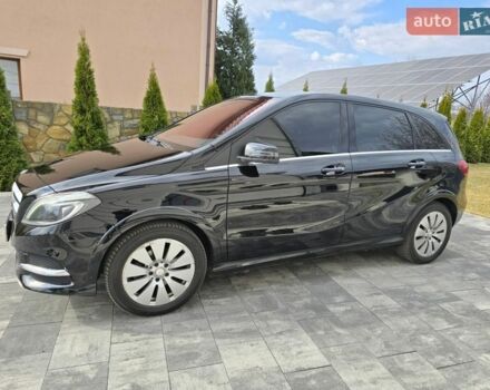 Черный Мерседес Б-класс, объемом двигателя 0 л и пробегом 84 тыс. км за 10600 $, фото 3 на Automoto.ua