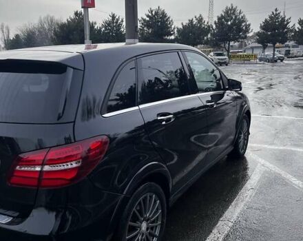 Черный Мерседес Б-класс, объемом двигателя 0 л и пробегом 140 тыс. км за 10000 $, фото 10 на Automoto.ua